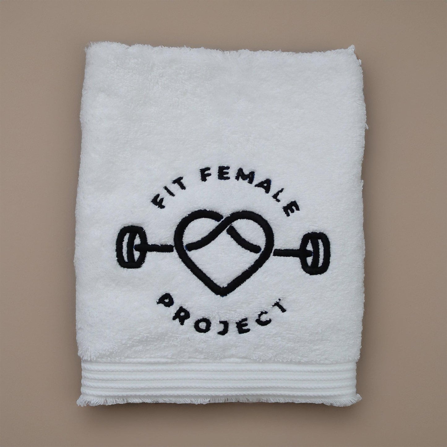 Custom Gym Towels – Embroidered for Fitness Studios & Enthusiasts