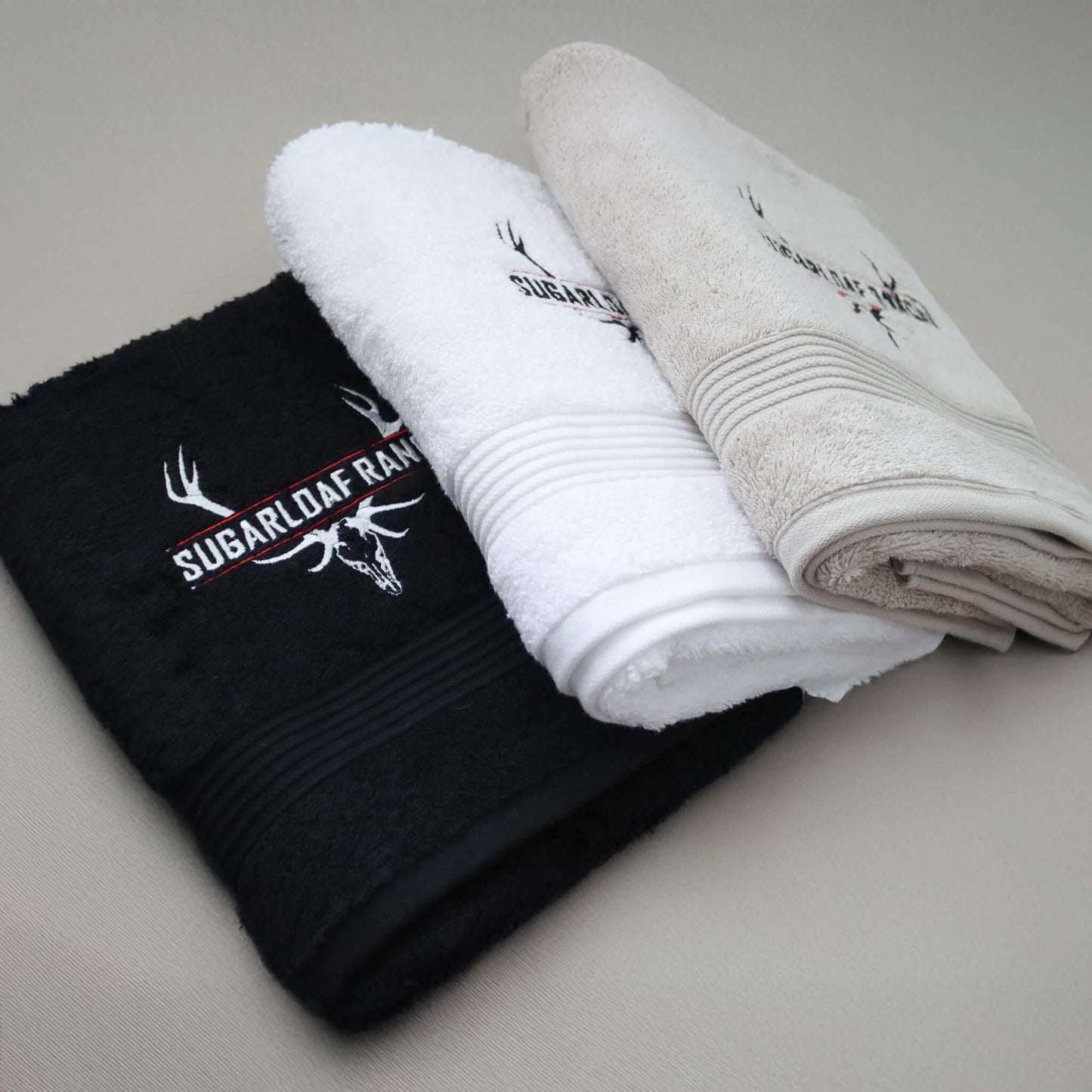 Personalised Hospitality Towels – Custom Logo Towels for Hotels, Guesthouses, and Resorts